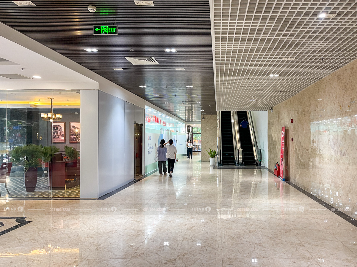 Khu vực sảnh toà nhà Gold Tower Nguyễn Trãi