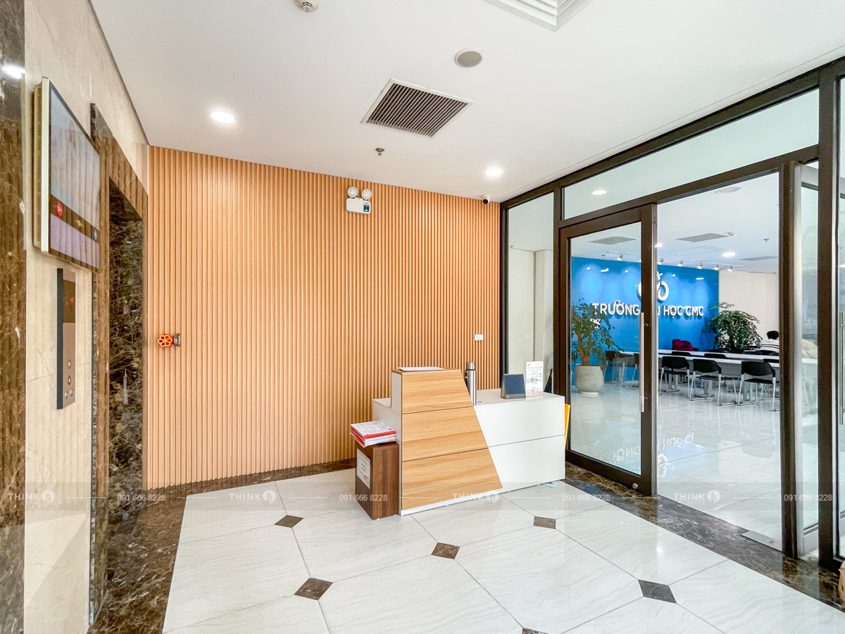 Khu vực sảnh toà nhà Vạn Phúc Building