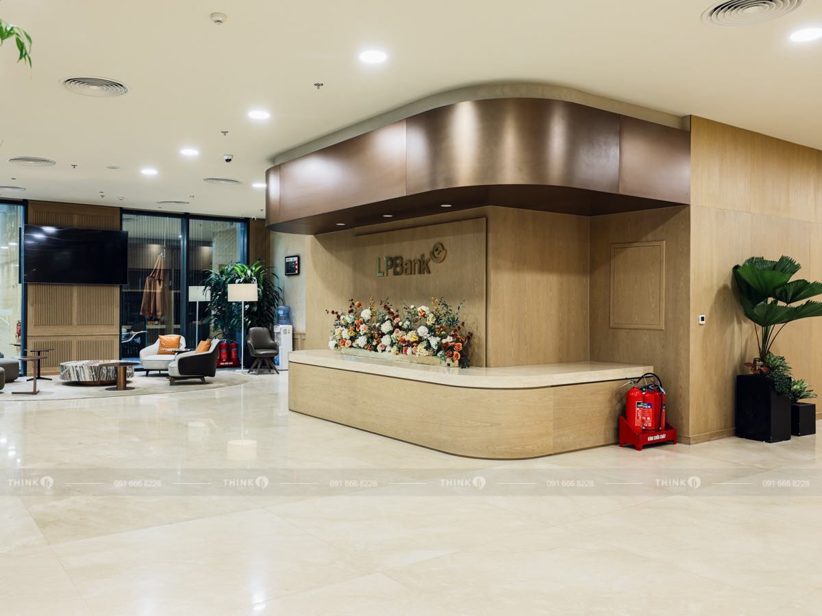 Khu vực sảnh toà văn phòng LPB Tower Trần Quang Khải
