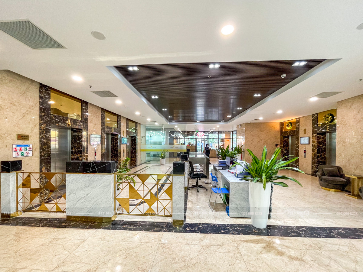 Khu vực sảnh văn phòng toà nhà Gold Tower Nguyễn Trãi