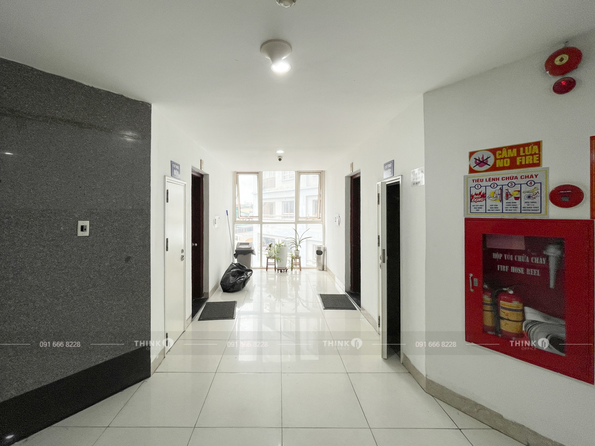 Khu vực vệ sinh toà nhà CTM Building Cầu Giấy