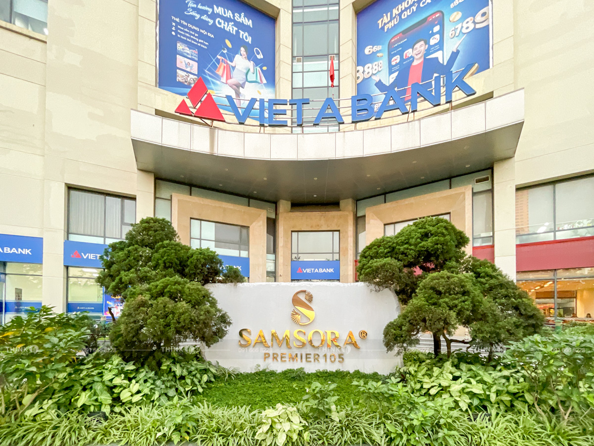 Khuôn viên ngoài toà nhà Samsora Premier