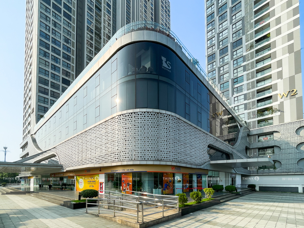 Khuôn viên ngoài toà nhà Vinhomes West Point