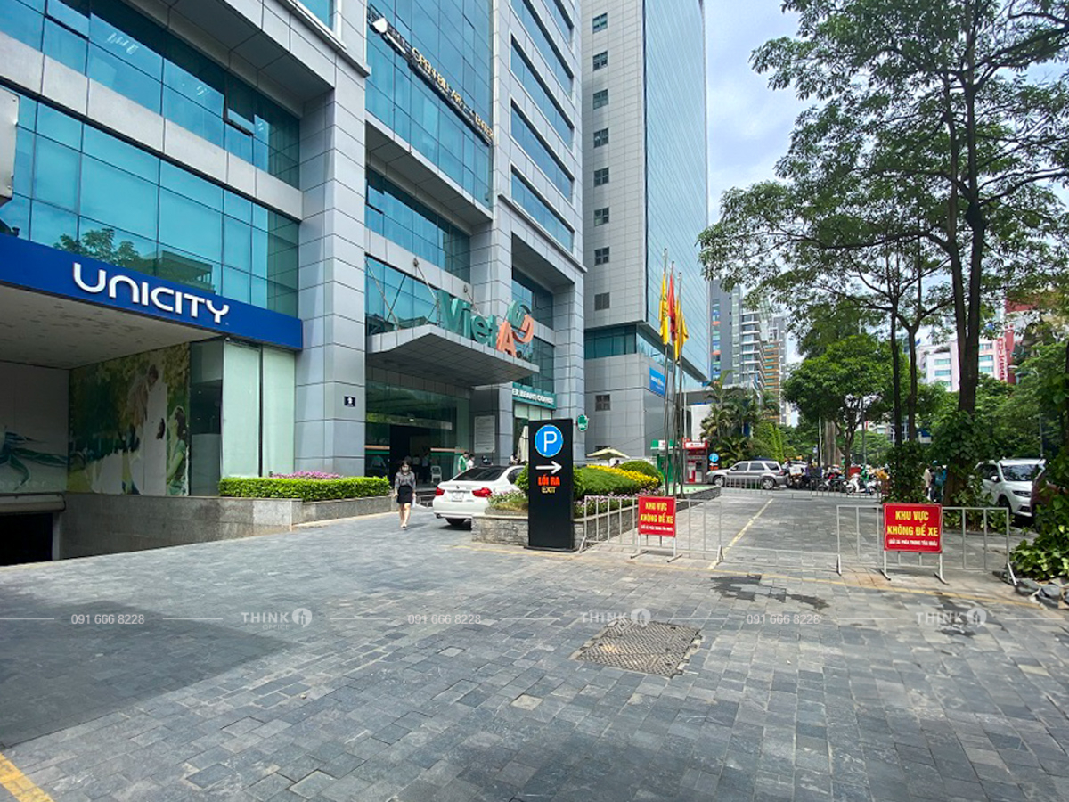 Khuôn viên toà nhà Việt Á Tower