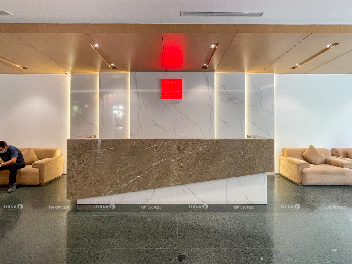 Lễ tân toà nhà Hồng Hà Center