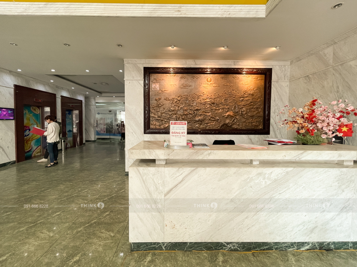 Lễ tân toà nhà Lotus Building