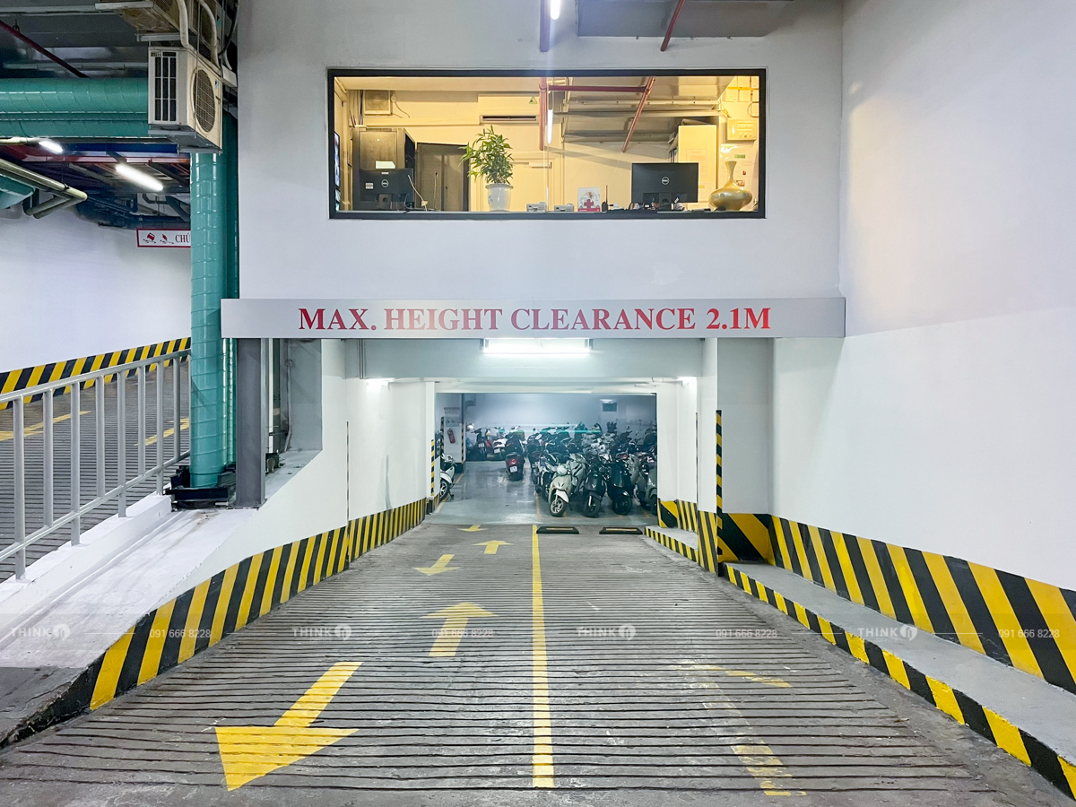 Lối vào hầm để xe toà nhà International Center Ngô Quyền