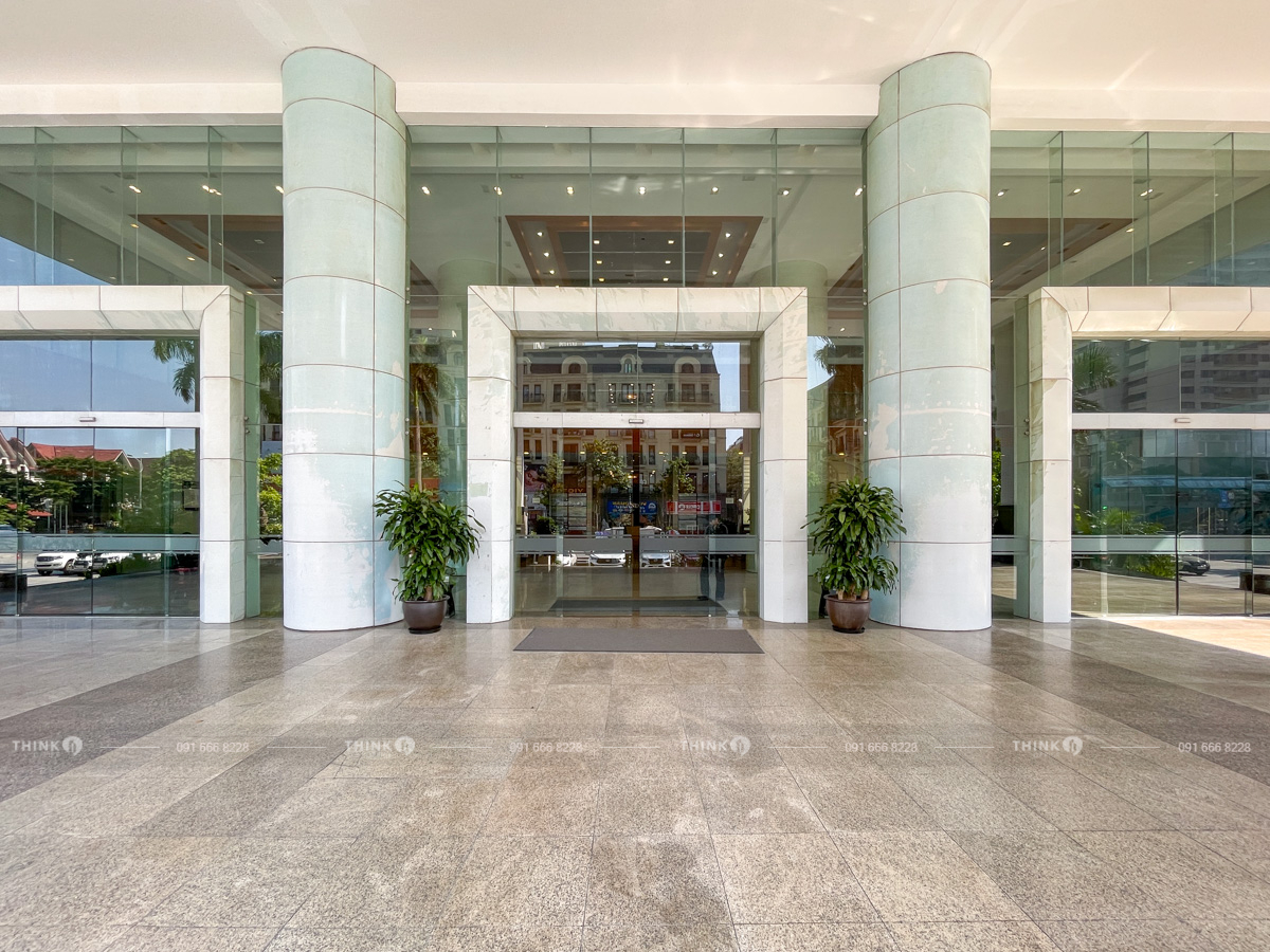 Lối vào khu vực sảnh toà nhà Nam Cường Building