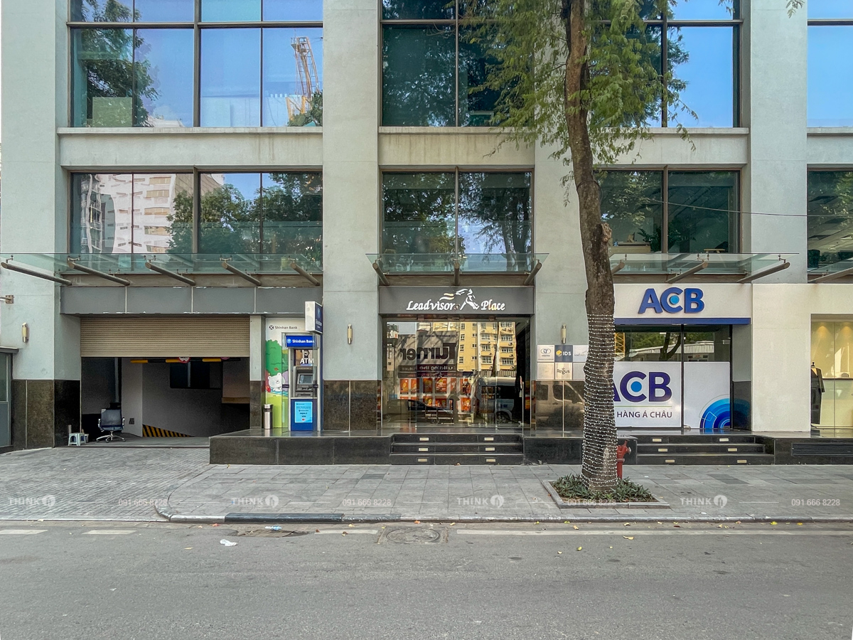Lối vào sảnh toà nhà Leadvisors Place