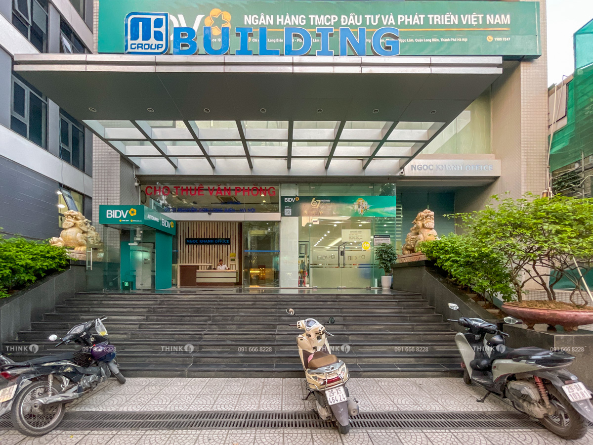 Lối vào sảnh toà nhà Ngọc Khánh Building