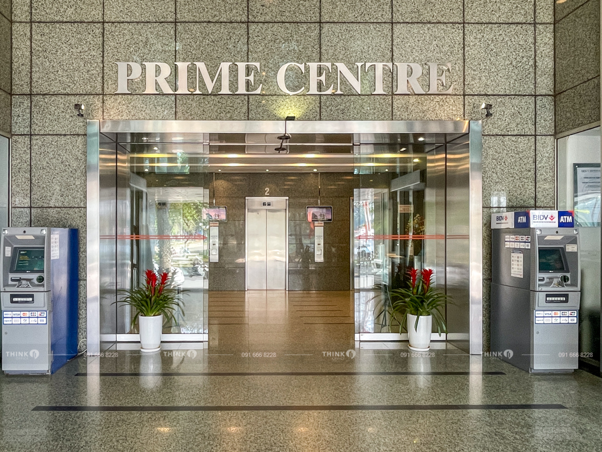 Lối vào sảnh toà nhà Prime Centre Quang Trung