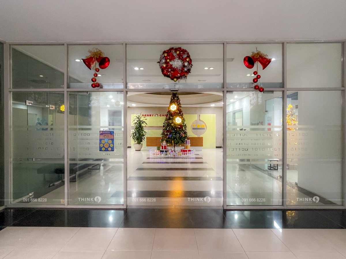 Lối vào sảnh toà nhà Technosoft Building