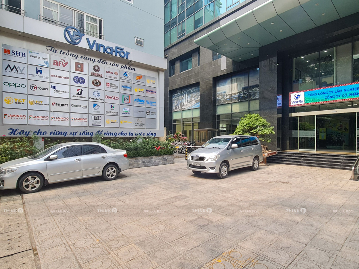 Lối vào sảnh toà nhà Vinafor Building Lò Đúc