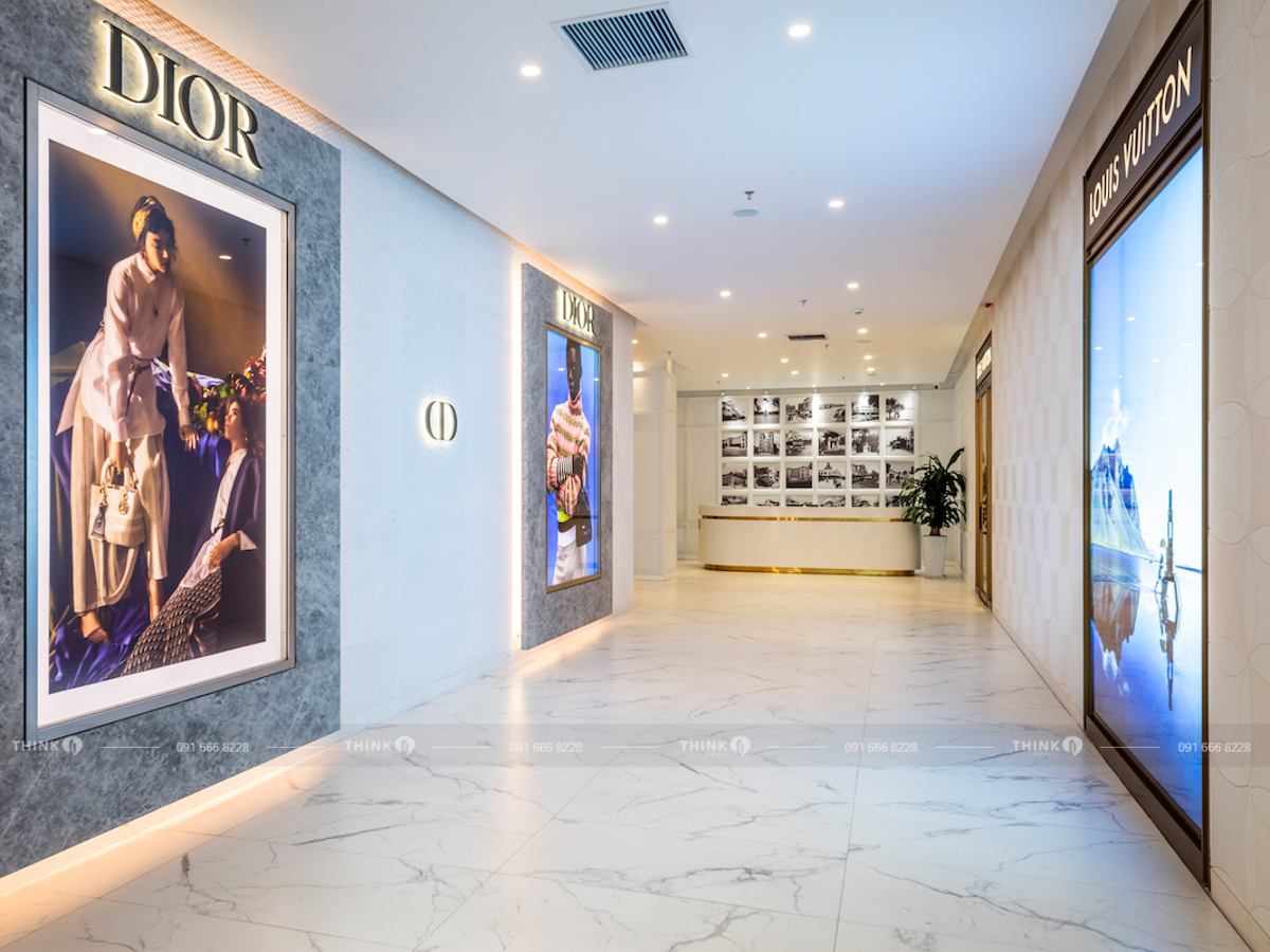 Lối vào sảnh văn phòng International Center Ngô Quyền
