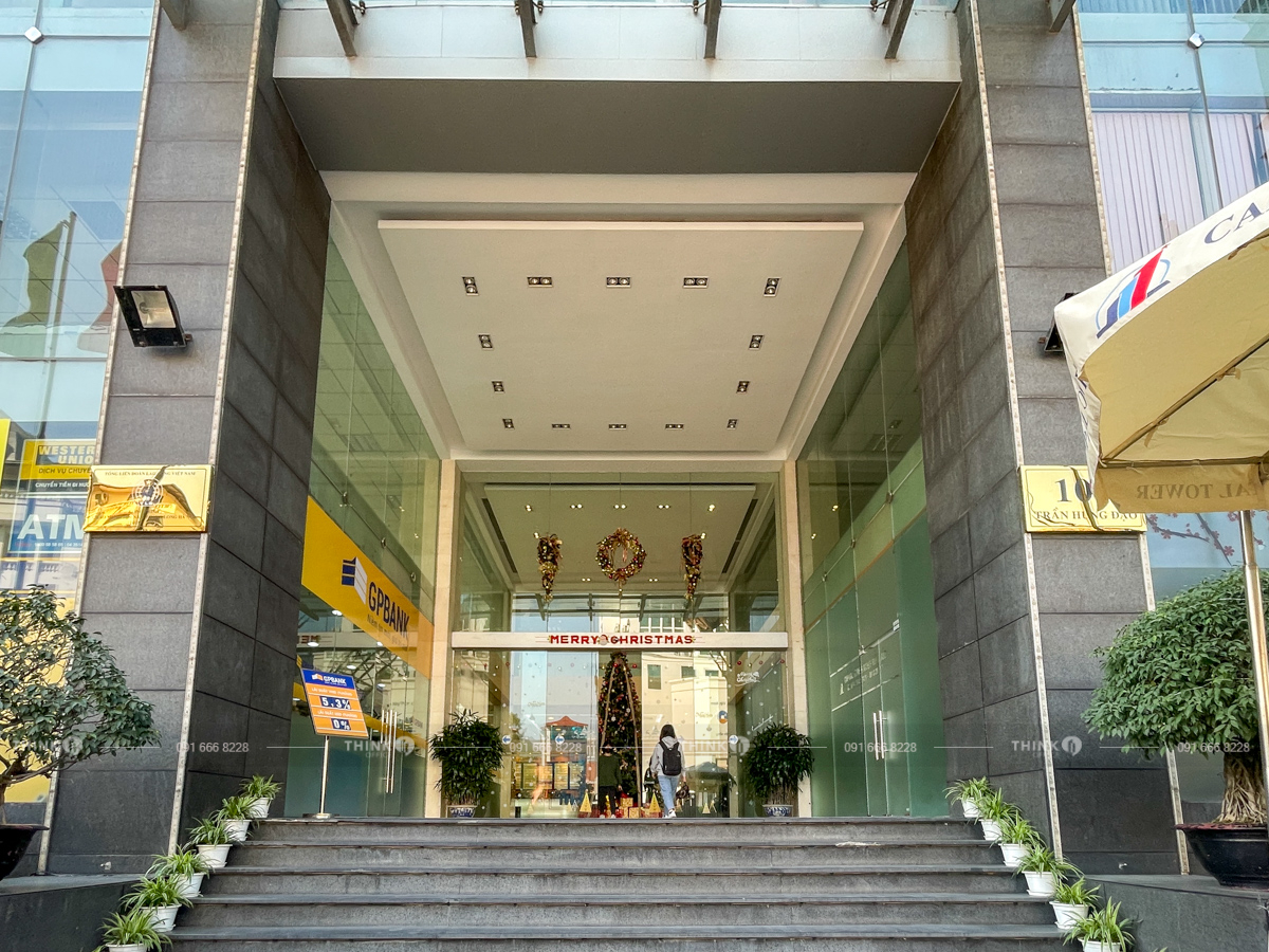 Lối vào sảnh văn phòng toà nhà Capital Tower