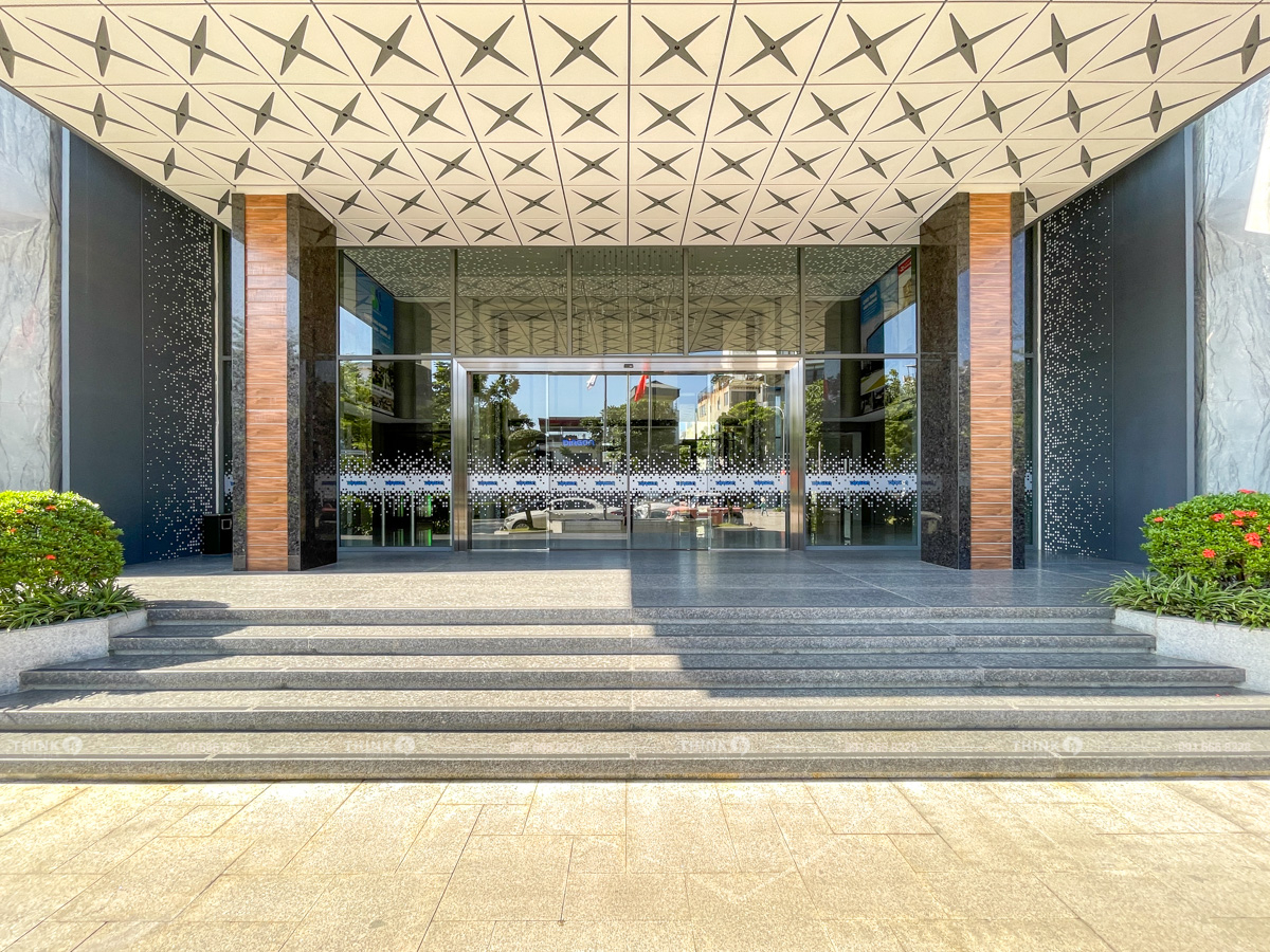 Lối vào sảnh văn phòng toà nhà Diagon Building
