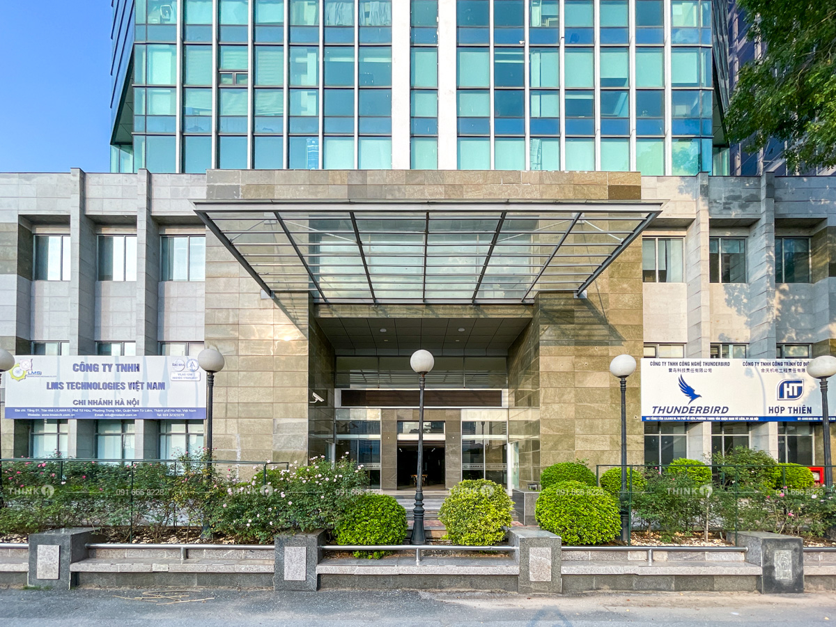 Lối vào sảnh văn phòng toà nhà Lilama 10