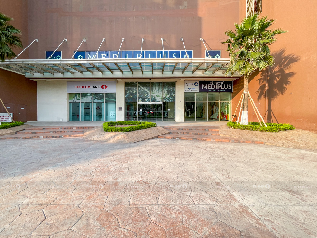 Lối vào sảnh văn phòng toà nhà Mandarin Garden 2