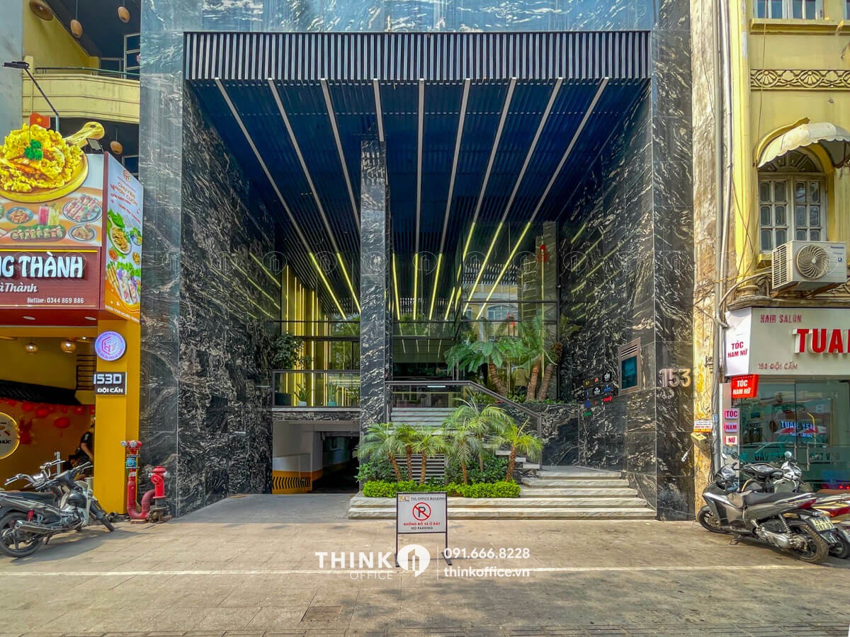 Lối vào sảnh chính toà nhà TVL Building 153 Đội Cấn