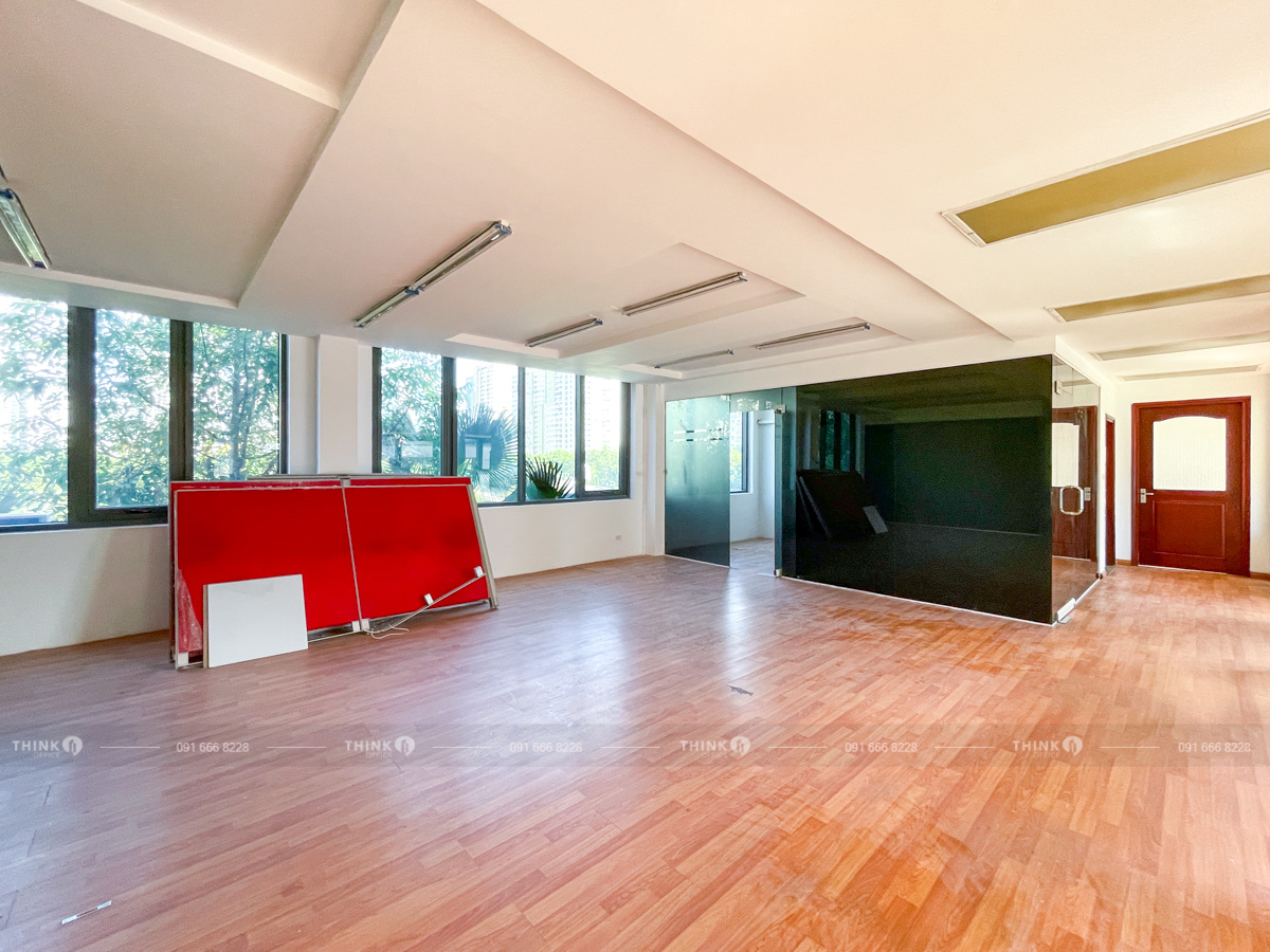 Mặt bằng văn phòng cho thuê điển hình toà nhà Red River Building Lê Văn Lương