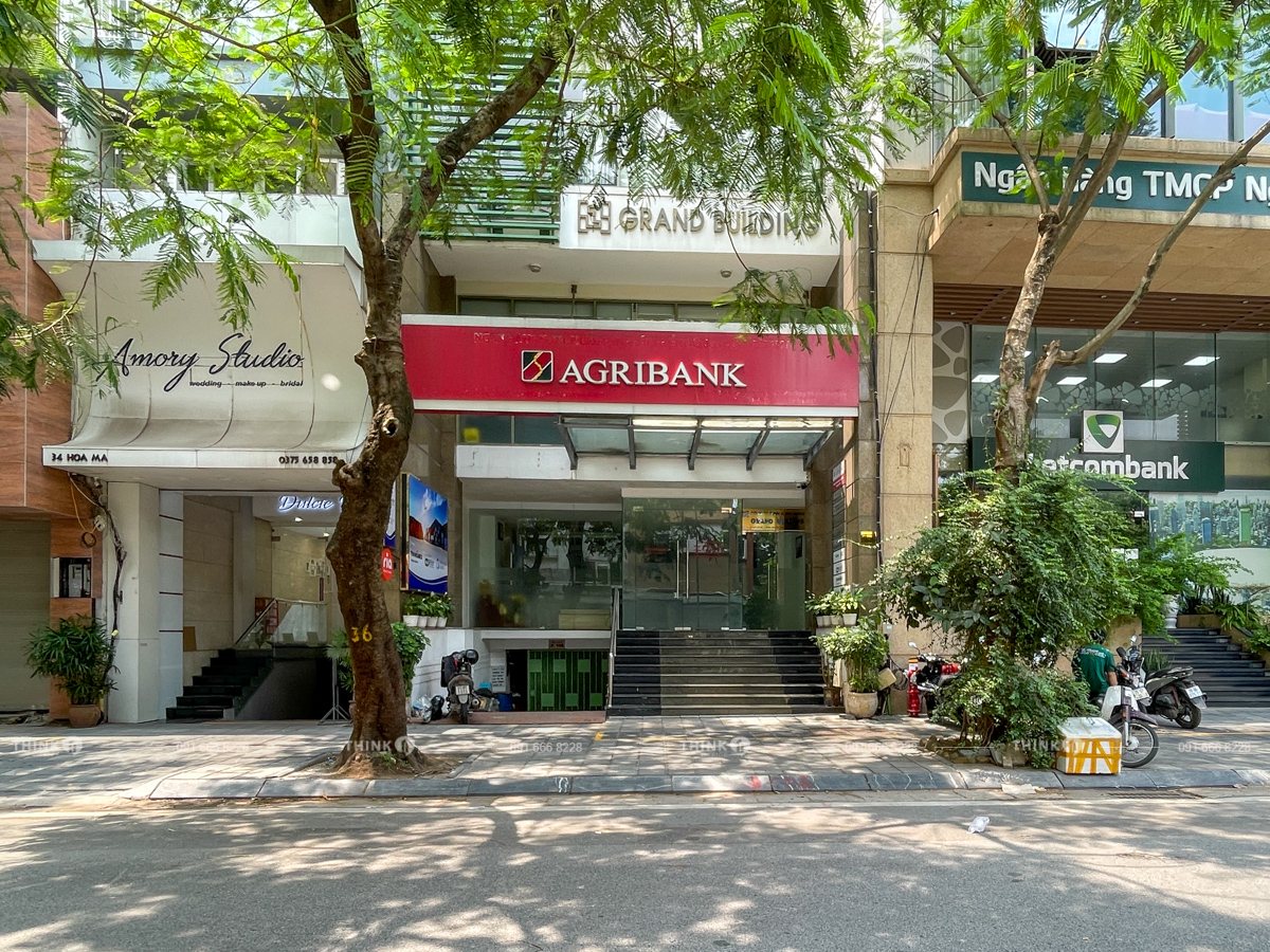 Mặt ngoài toà nhà Grand Building Hoà Mã