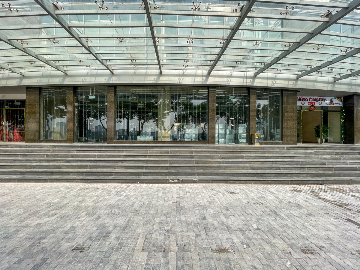 Mặt ngoài toà nhà Hudland Tower