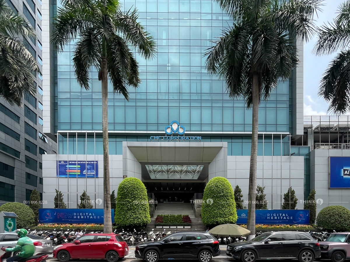 Mặt trước sảnh toà nhà CMC Tower