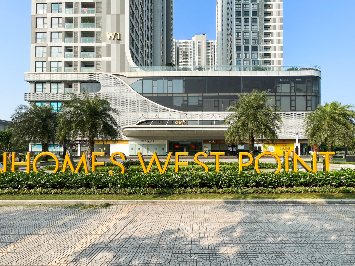 Mặt trước văn phòng toà nhà Vinhomes West Point