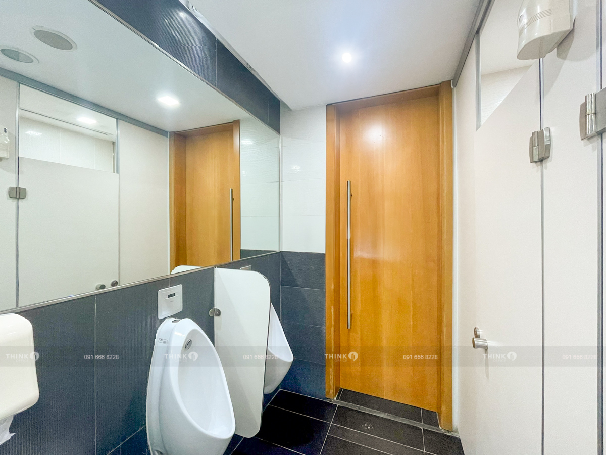 Nhà vệ sinh Leadvisors Place Lý Thái Tổ