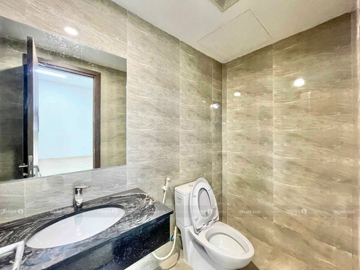 Nhà vệ sinh toà nhà Green Pearl Minh Khai