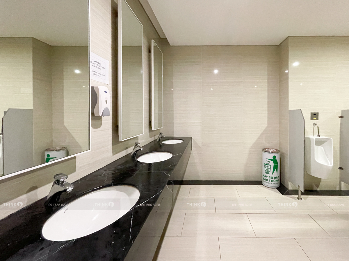 Nhà vệ sinh toà nhà Vinhomes West Point