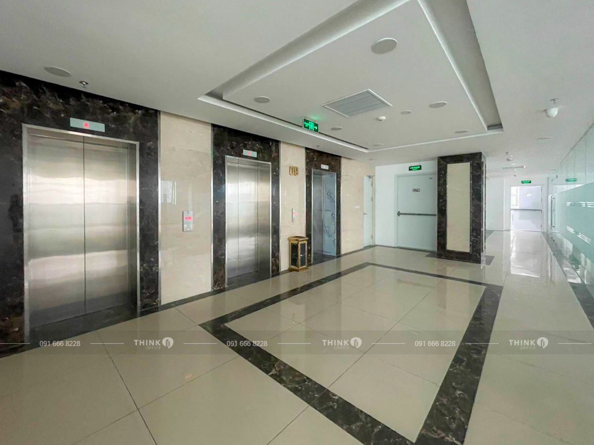 Sảnh thang máy HT Building