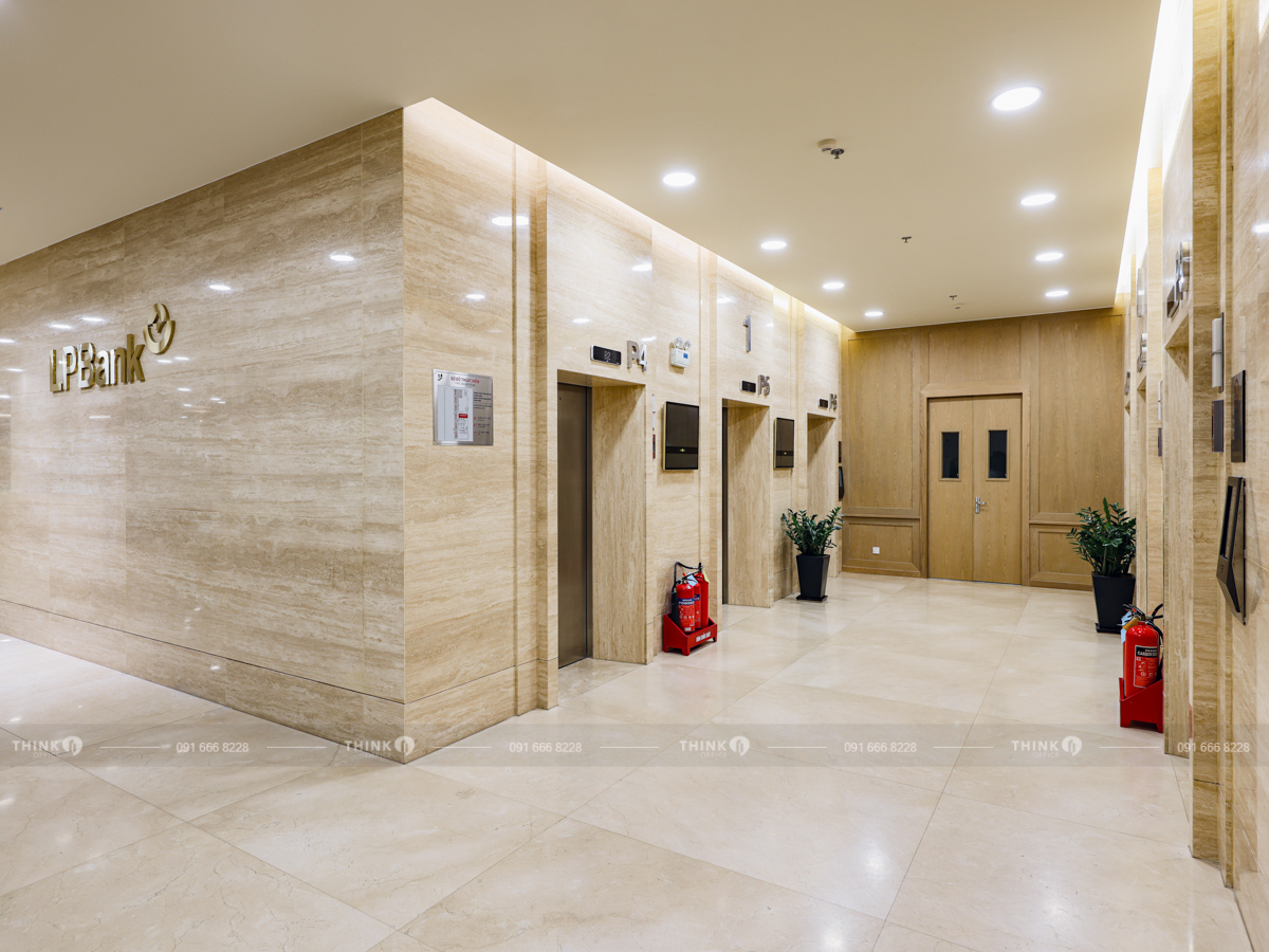 Sảnh thang máy toà nhà LPB Tower Trần Quang Khải
