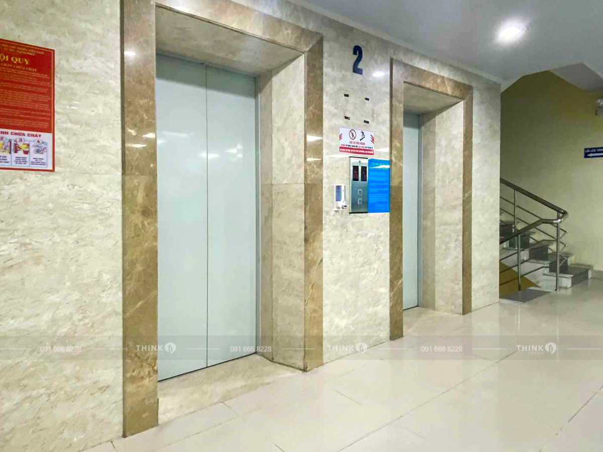 Sảnh thang máy toà nhà Việt Hải Building