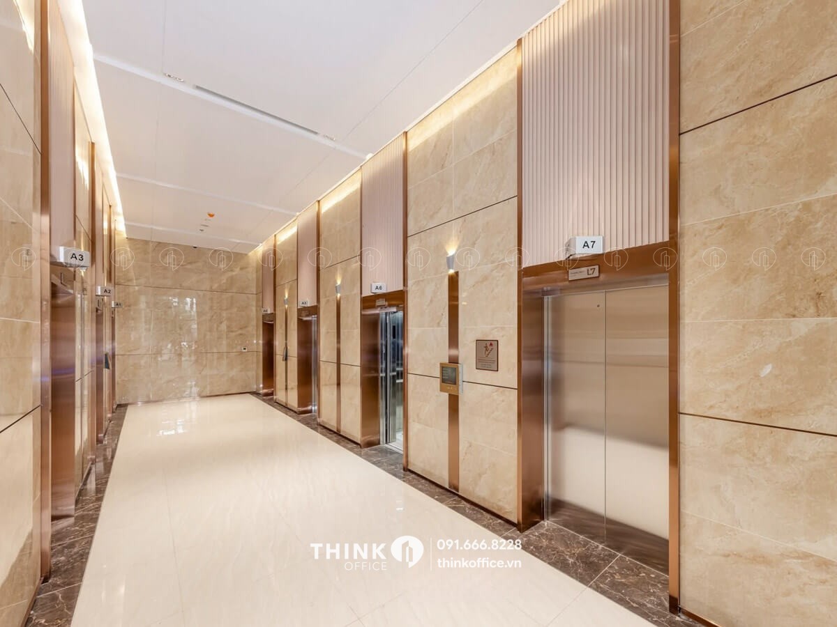 Sảnh thang máy văn phòng toà nhà BRG Diamond Park Plaza