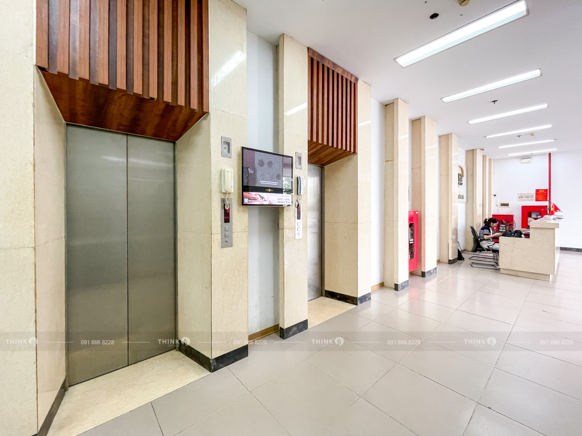 Sảnh thang máy văn phòng toà nhà C14 Bắc Hà Tố Hữu