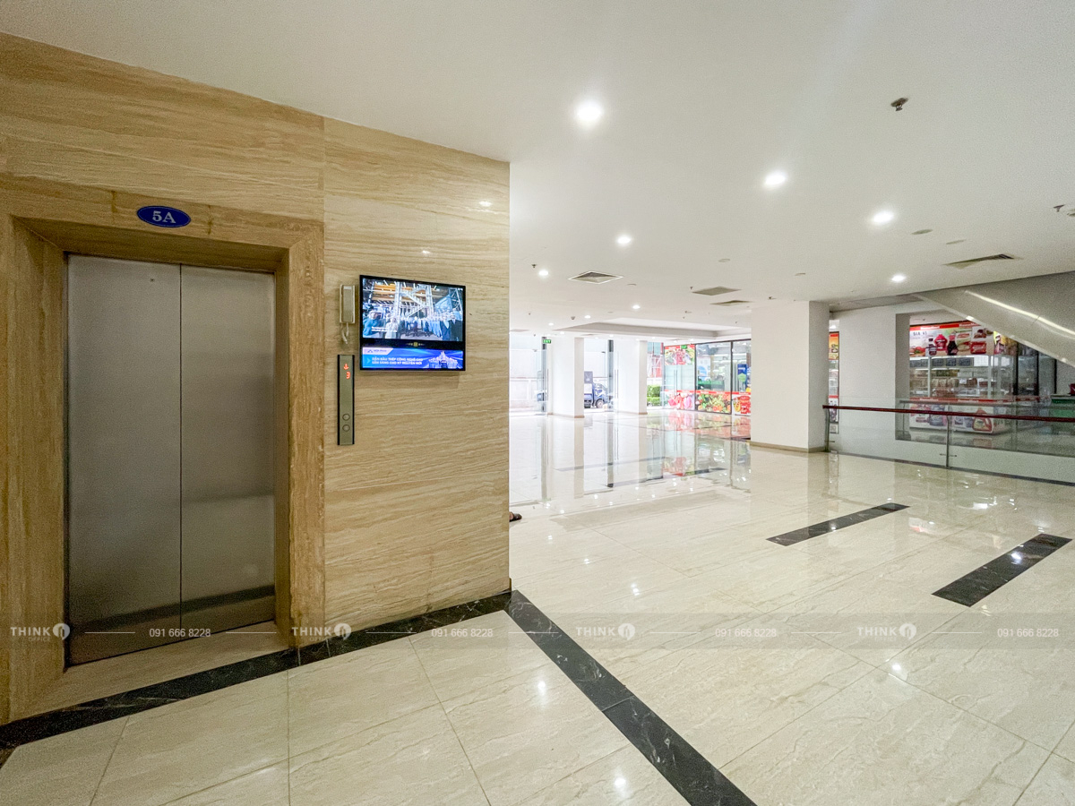 Sảnh thang máy văn phòng toà nhà Handiresco Complex Lê Văn Lương