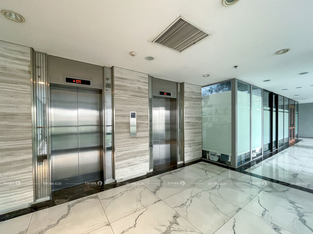 Sảnh thang máy văn phòng toà nhà Hongkong Tower
