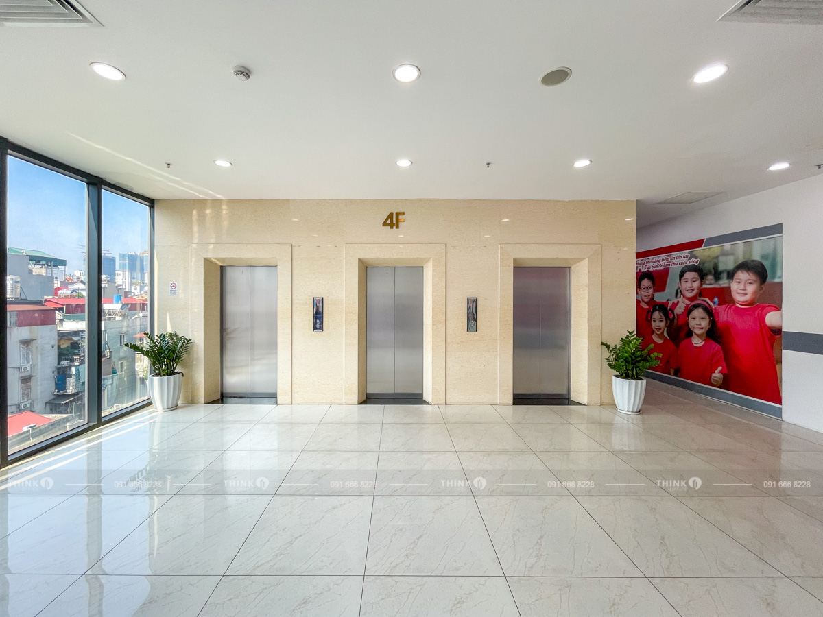 Sảnh thang máy văn phòng toà nhà Mac Plaza