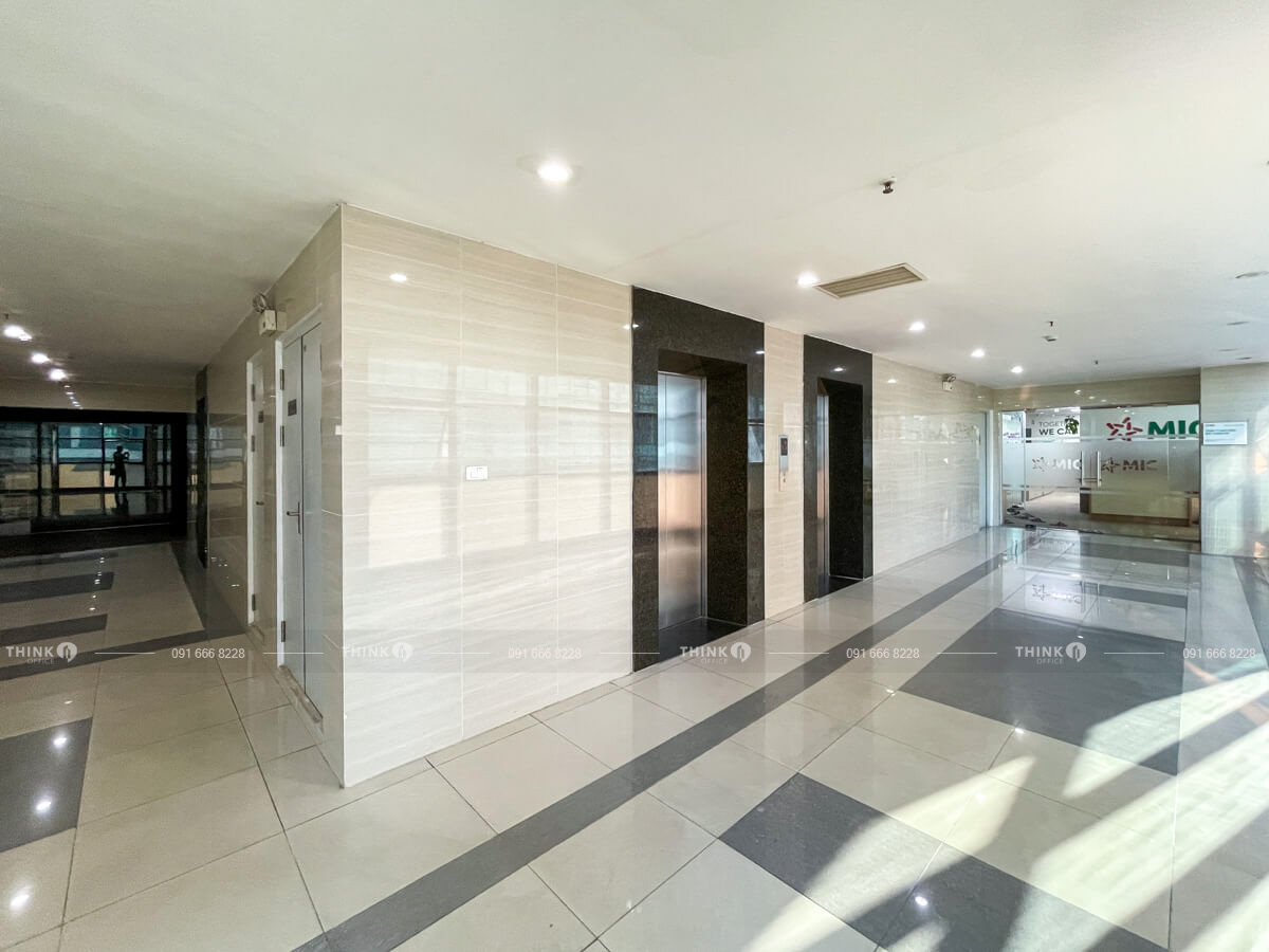 Sảnh thang máy văn phòng toà nhà N01T3 Ngoại Giao Đoàn