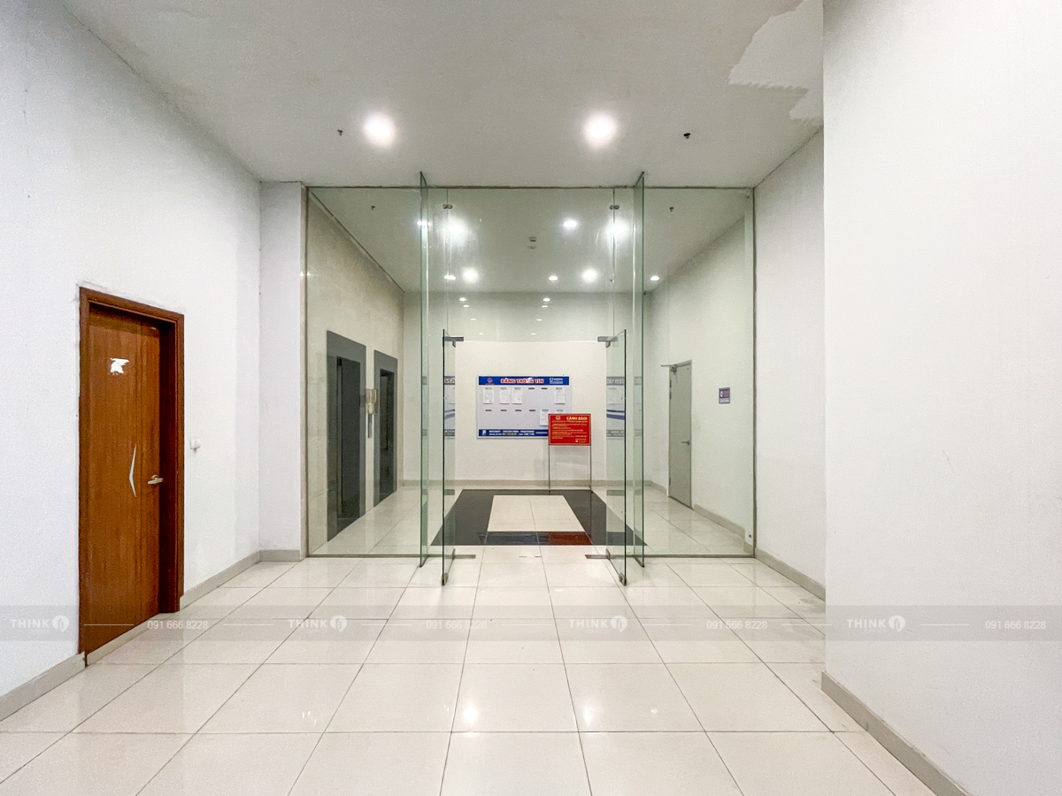 Sảnh thang máy văn phòng toà nhà Việt Đức Complex