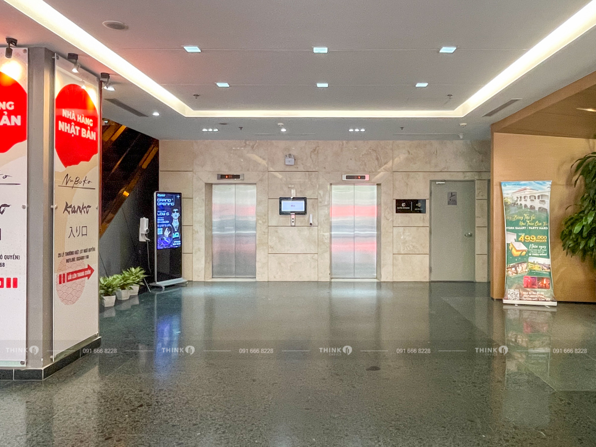 Sảnh toà nhà Hồng Hà Center