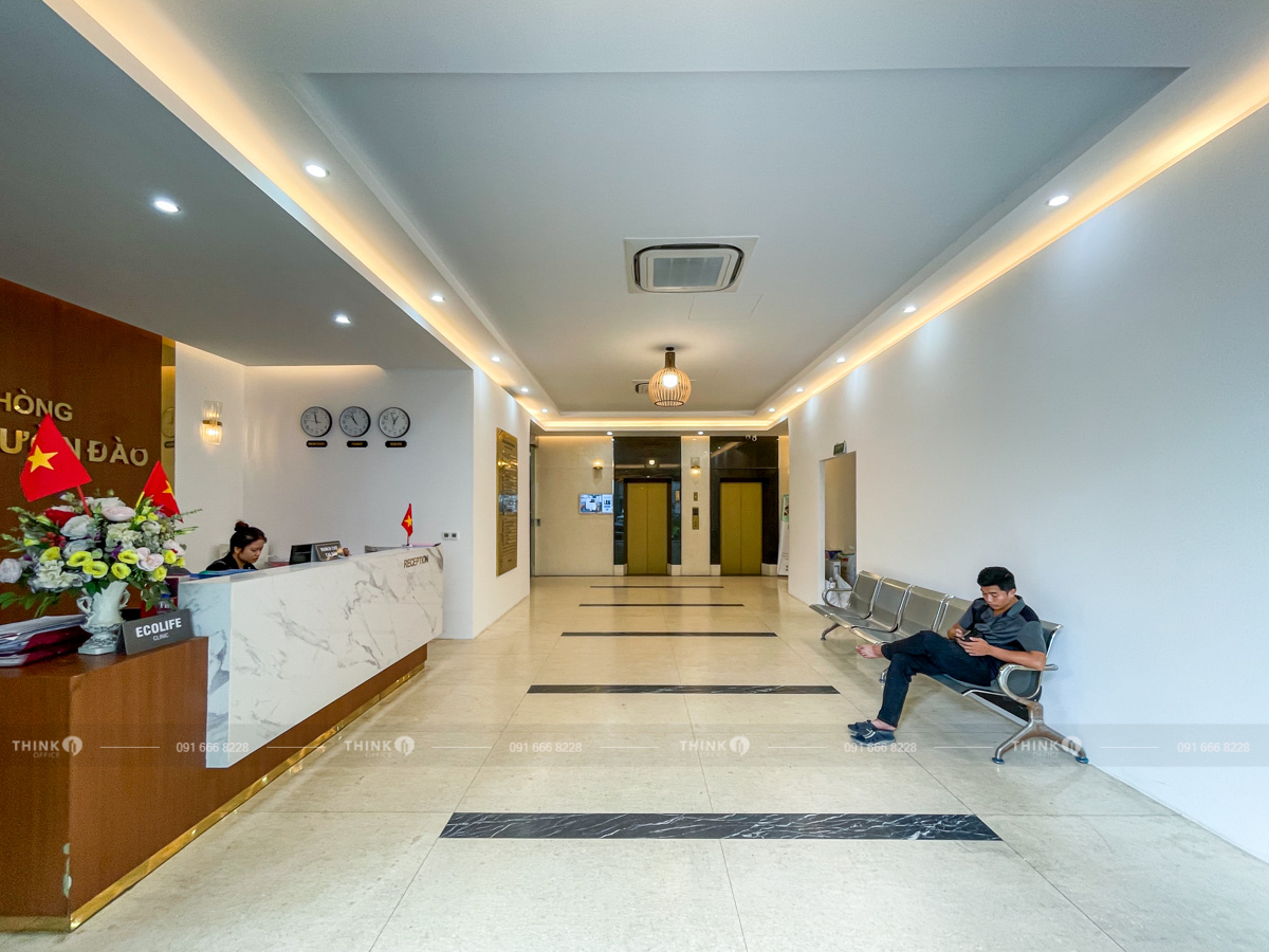 Sảnh toà nhà Vườn Đào
