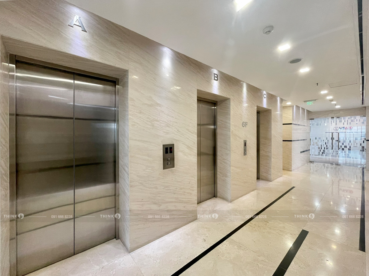 Thang máy toà nhà Leadvisors Place Lý Thái Tổ