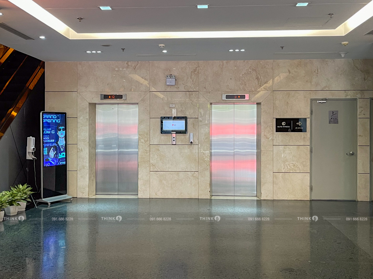 Thang máy văn phòng toà nhà Hồng Hà Center