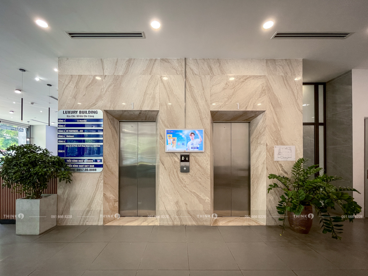 Thang máy văn phòng toà nhà Luxury Office Võ Chí Công