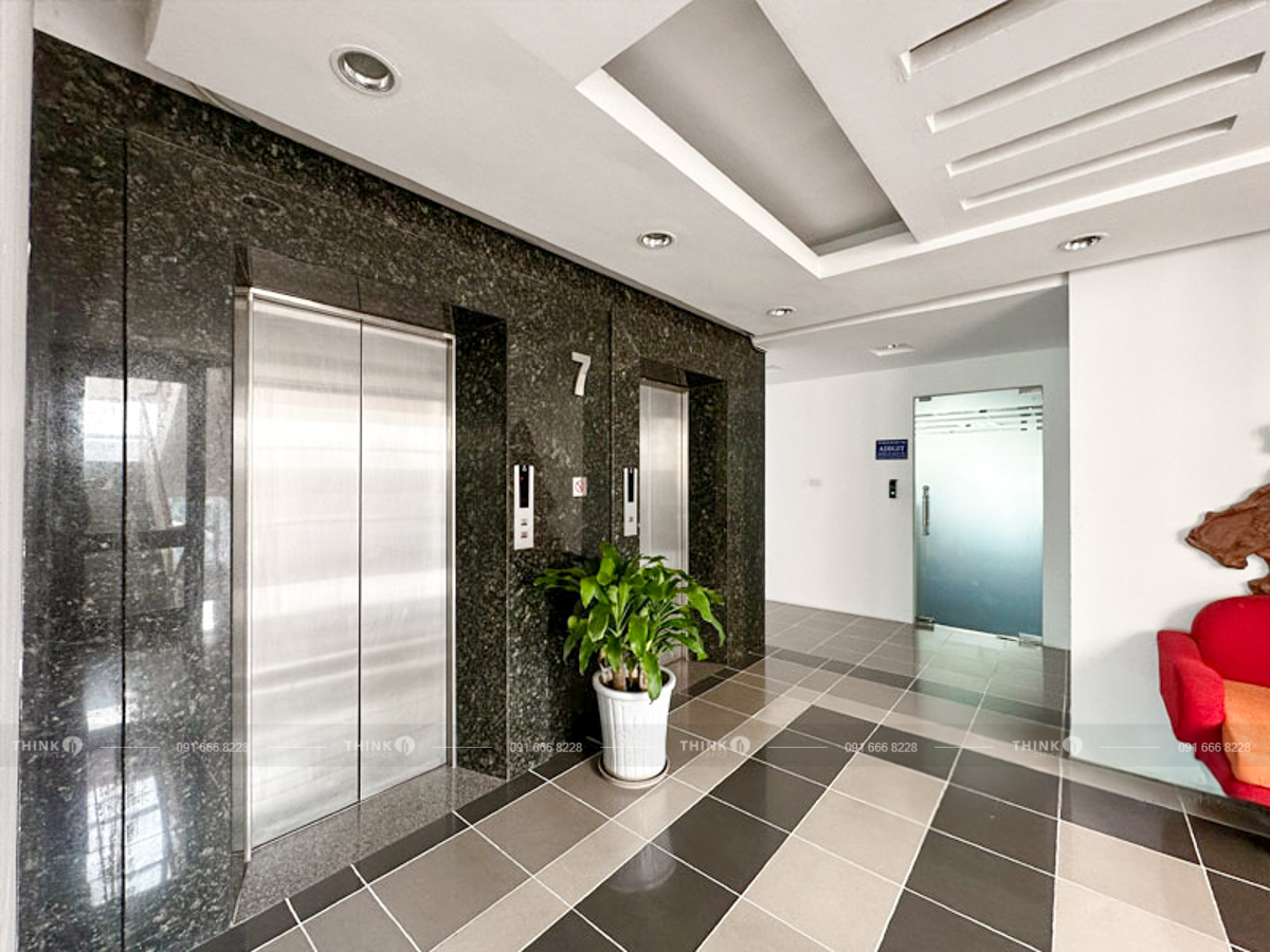 Thang máy văn phòng toà nhà Trần Gia Building