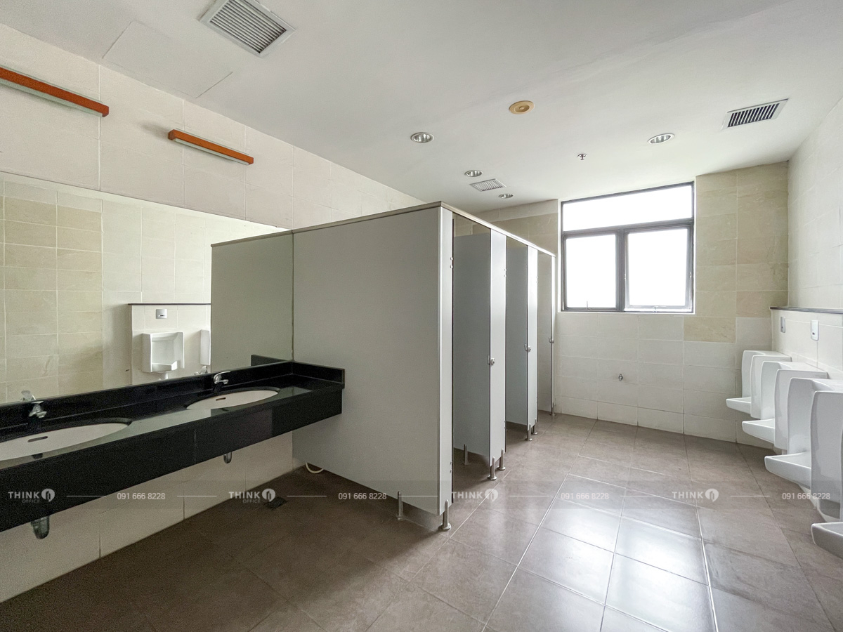 Vệ sinh toà nhà CEO Tower Phạm Hùng