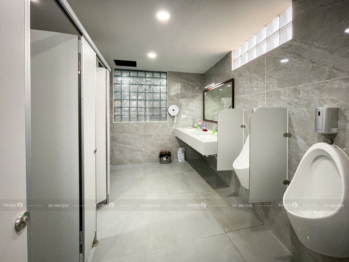 Vệ sinh toà nhà Luxury Office Võ Chí Công