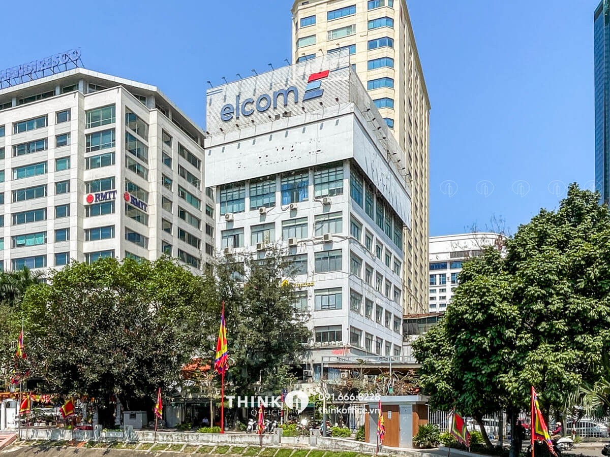 Mặt bên toàn cảnh bên ngoài toà nhà Vietcom Building 18 Nguyễn Chí Thanh